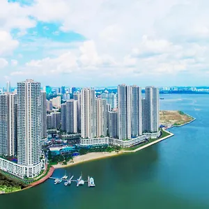 https://apt-country-garden-danga-bay-by-lions-bay.johorbahruhotels.net