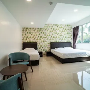  Hotel Crystal Garden